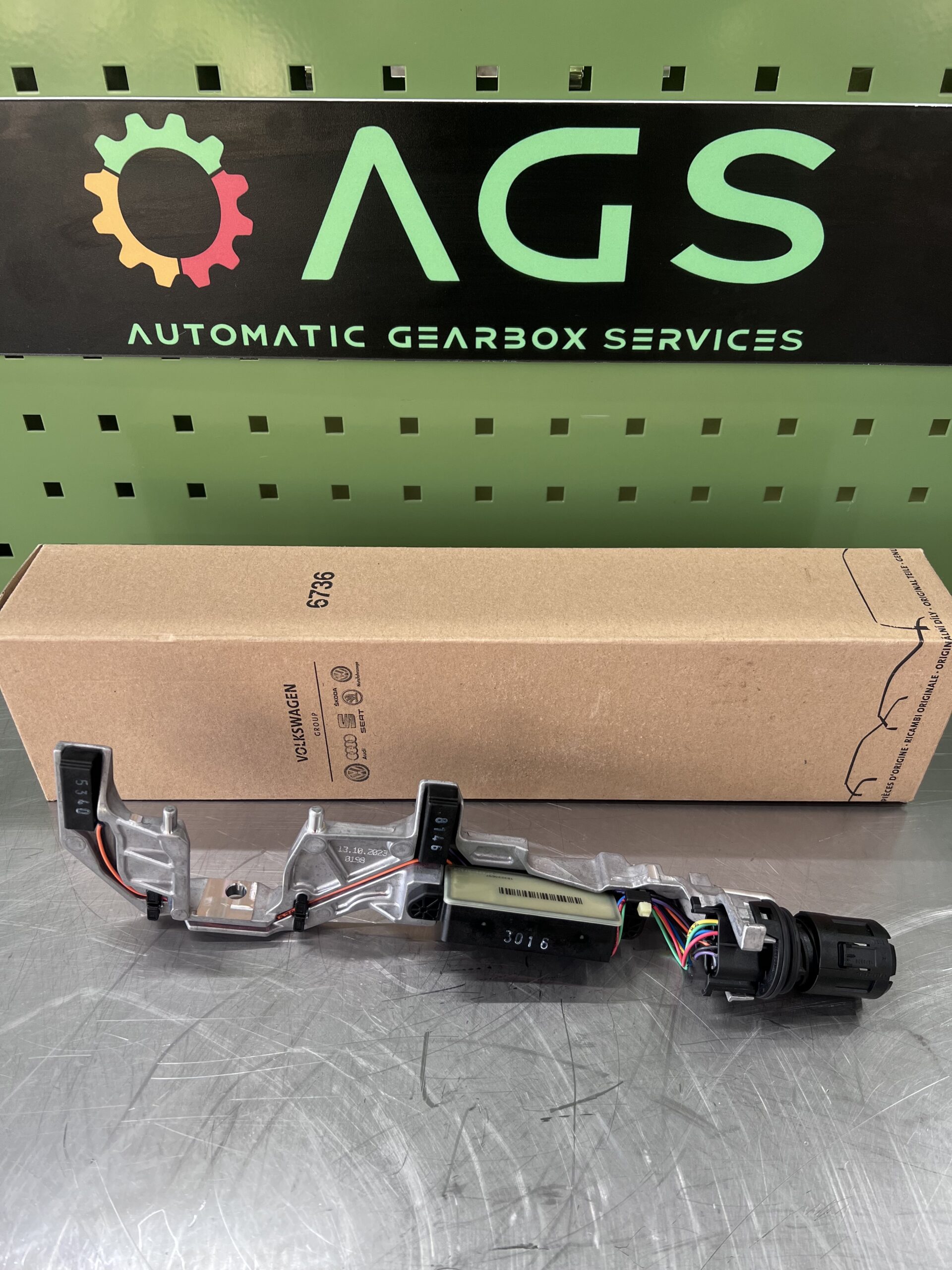 Porsche Macan 0FD Sensor Module 9A792732100 - Automatic